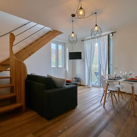 Comballo Apartment