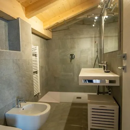 Apartamento Comballo Lezzeno